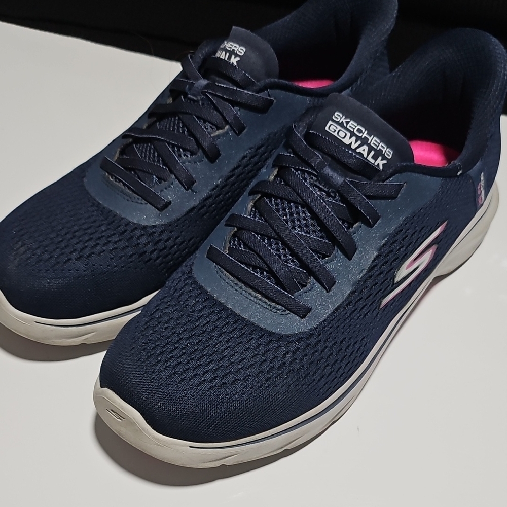 Skechers Go Walk Women's Navy and Pink Sneakers